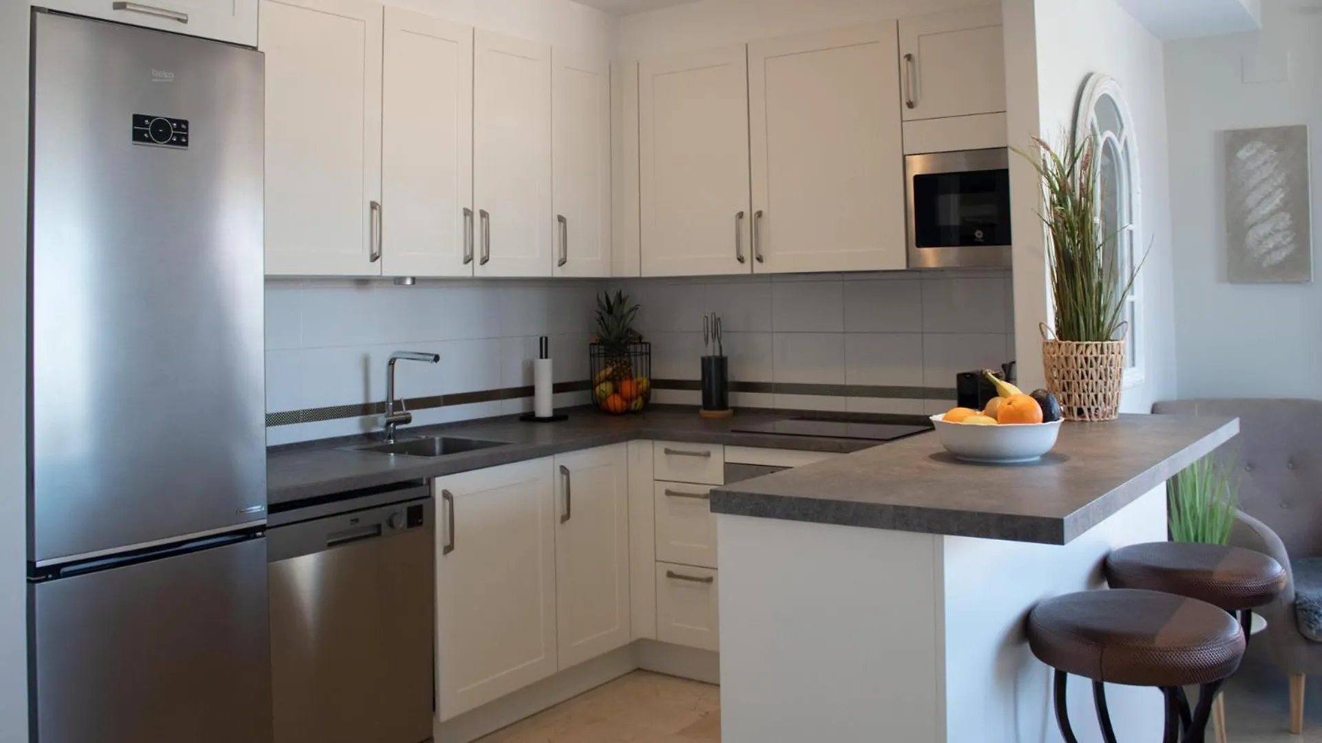 Luxurious 3 Bedroom Penthouse - Duquesa Fairways Манилва 0*,  Испания